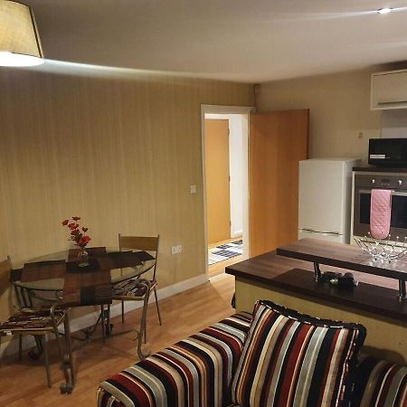 Two Bedroom Apartment, Free Parking, Close To Uclan And Free Wifi Πρέστον Εξωτερικό φωτογραφία