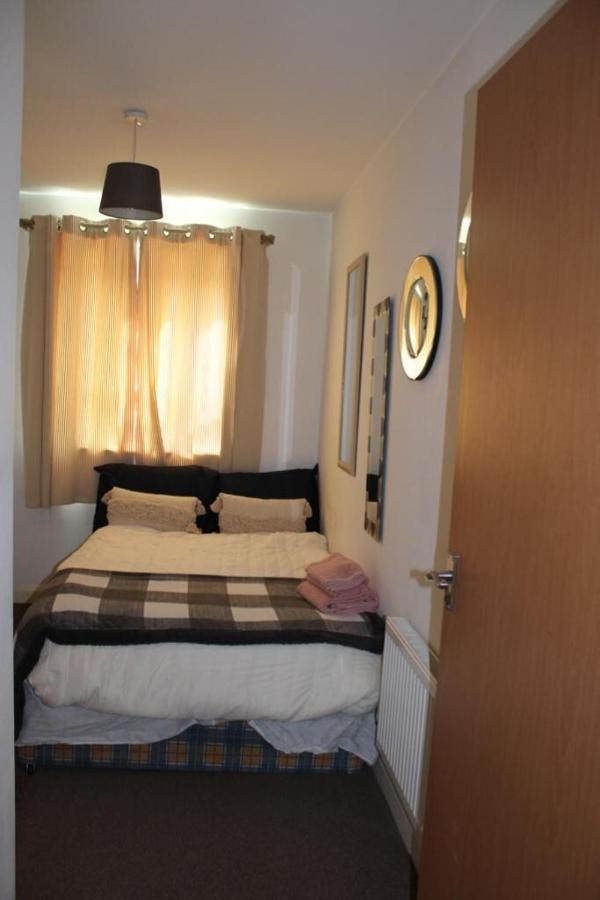 Two Bedroom Apartment, Free Parking, Close To Uclan And Free Wifi Πρέστον Εξωτερικό φωτογραφία