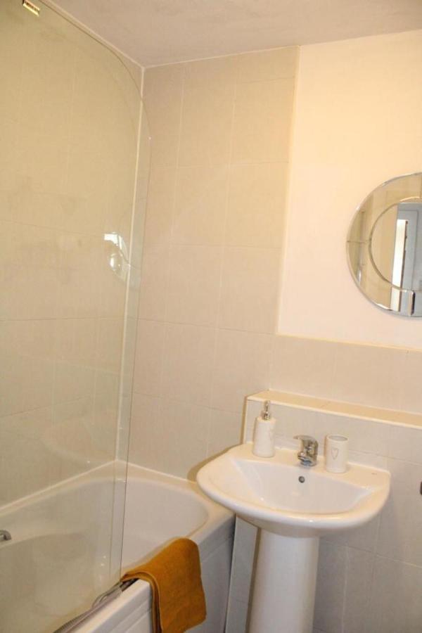 Two Bedroom Apartment, Free Parking, Close To Uclan And Free Wifi Πρέστον Εξωτερικό φωτογραφία